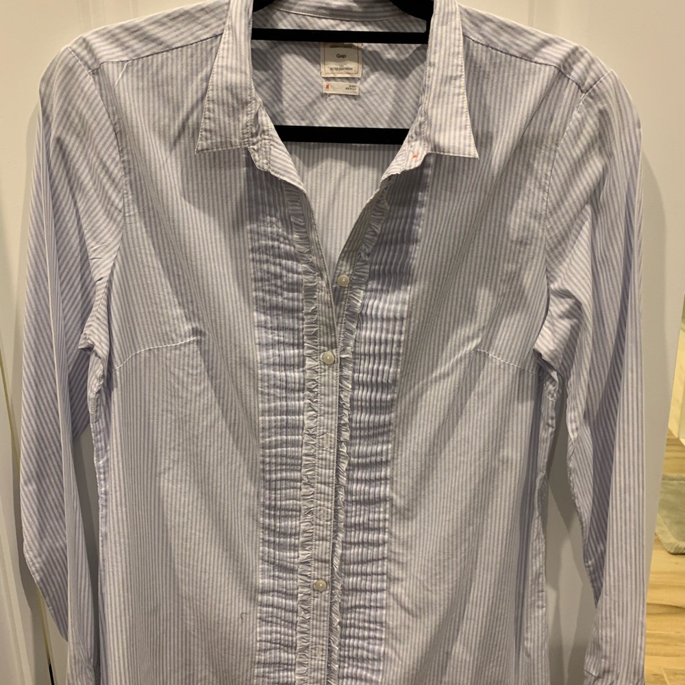 Gap boyfriend button down.